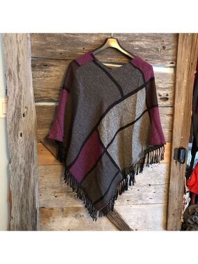 color block poncho size S/M